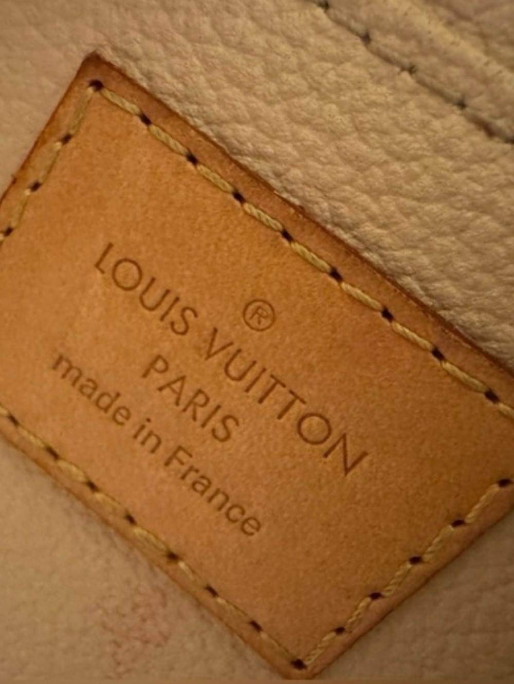 Louis Vuitton Monogram Cosmetic Pouch - PM - Picture 11 of 13